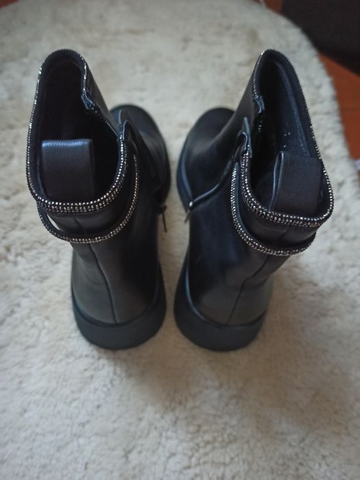 Черевики жіночі шкіра