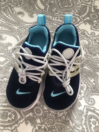 VENDIDO- Sapatilhas Nike Novas originais-tamanho 29.5