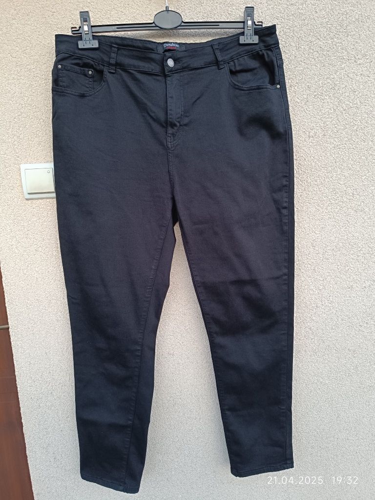 Czarne spodnie jeansowe damskie Dunakeszi r 48