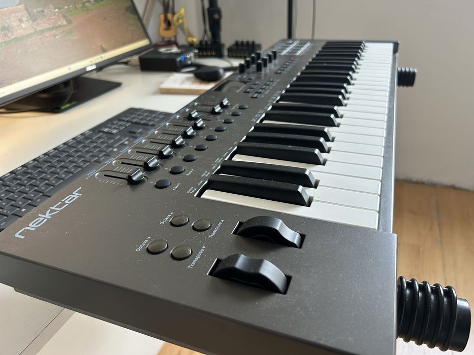 Teclado controlador nektar impact LX 49+