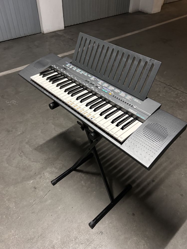 Teclado Yamaha PSR -100