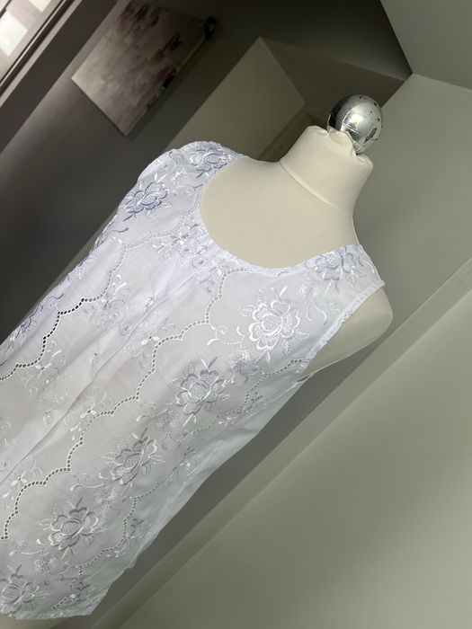 Biała damska koszula z wytłaczanym wzorem L/40