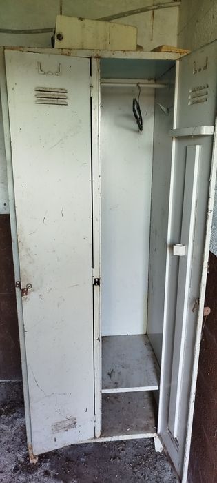 Vestiário Duplo Usado