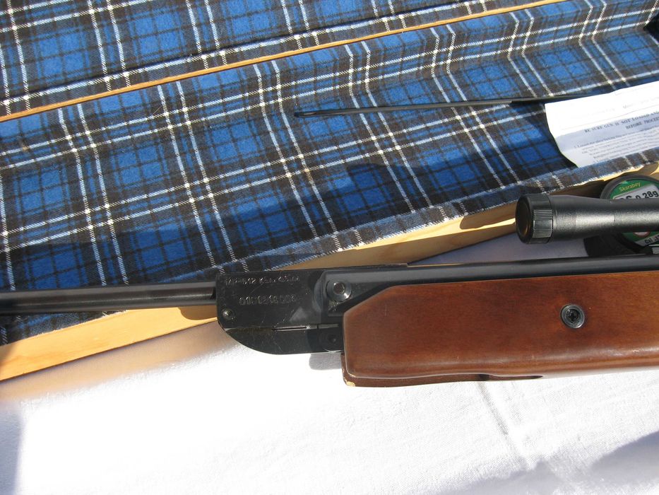 Дитяча снайперська гвинтівка з оптичним прицілом