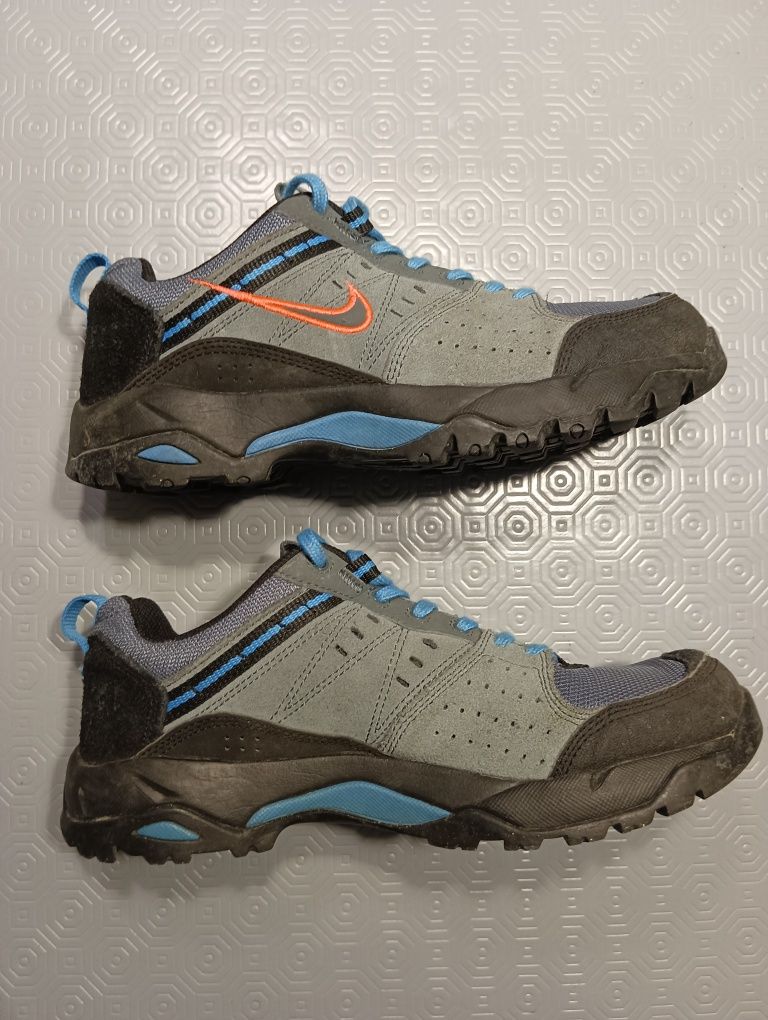 Sapatilhas de montanha NIKE