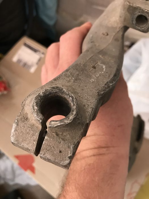 Audi a8d2 4.2 цапфа