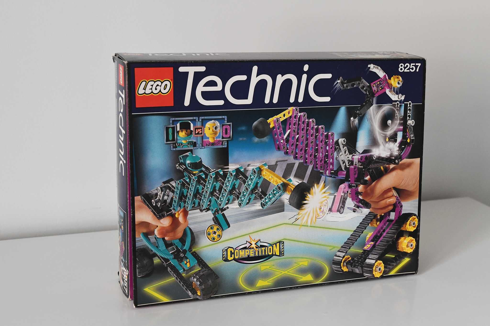 Kompletny zestaw Lego Technic Competition 8257 Cyber Strikers z 1998