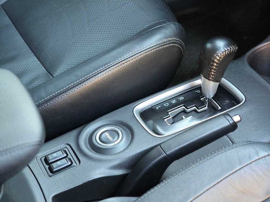 Продам свой Mitsubishi Outlander 2.4л ( ОФИЦИАЛ,  МАКС. КОМПЛЕКТАЦИЯ )