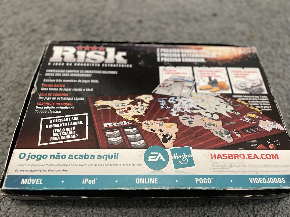 Jogo risk (edição revisada) com todas as peças em ótimo estado!