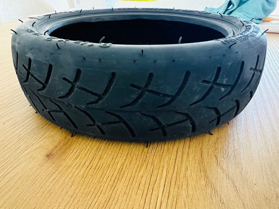 Pneu Minimotors 8½x2 – Perfeito Estado