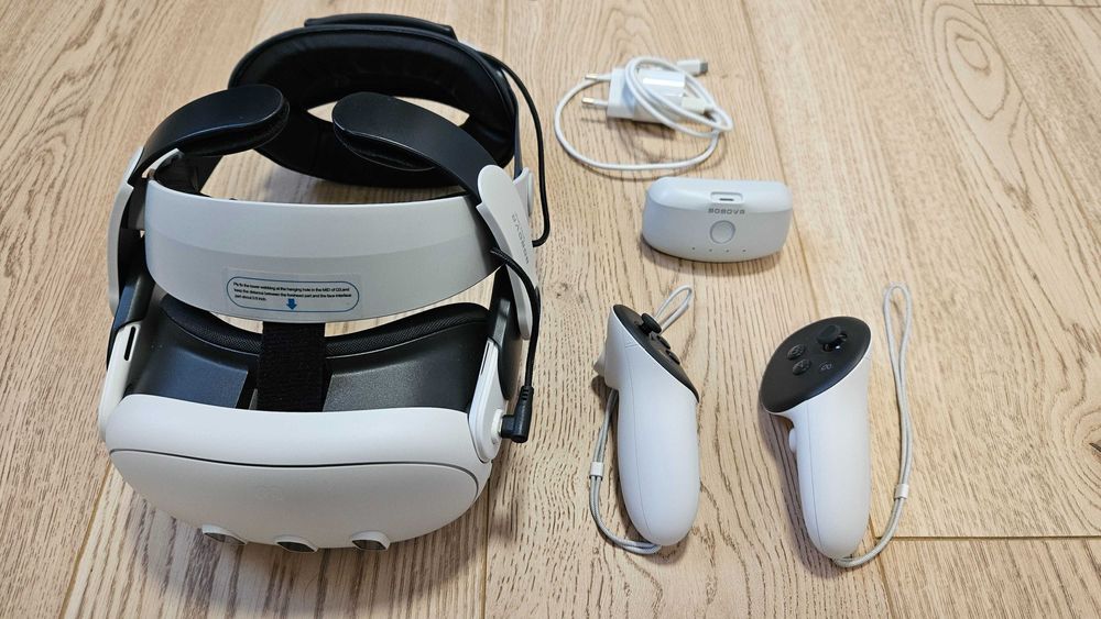 Meta Quest 3 128 GB + BOBOVR M3 Pro (Gwarancja 03.2026)
