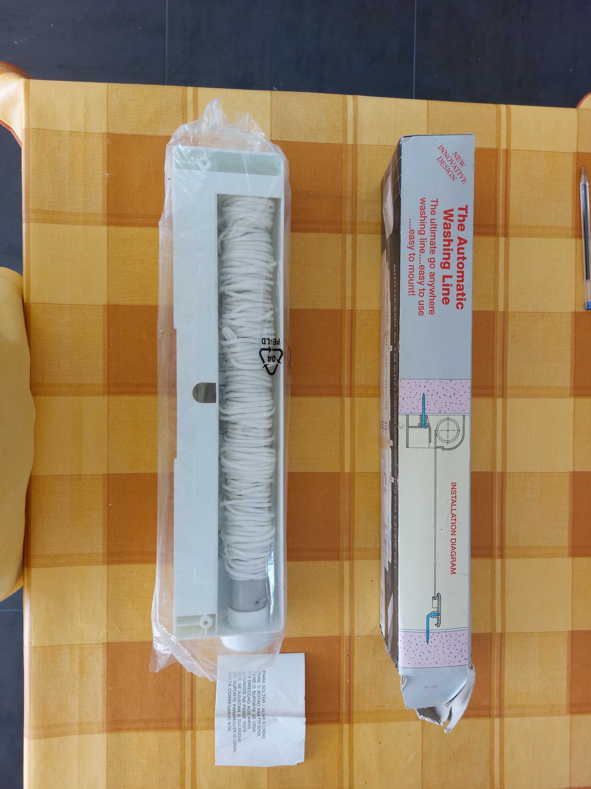 Estendal Extensível de parede com 6 fios