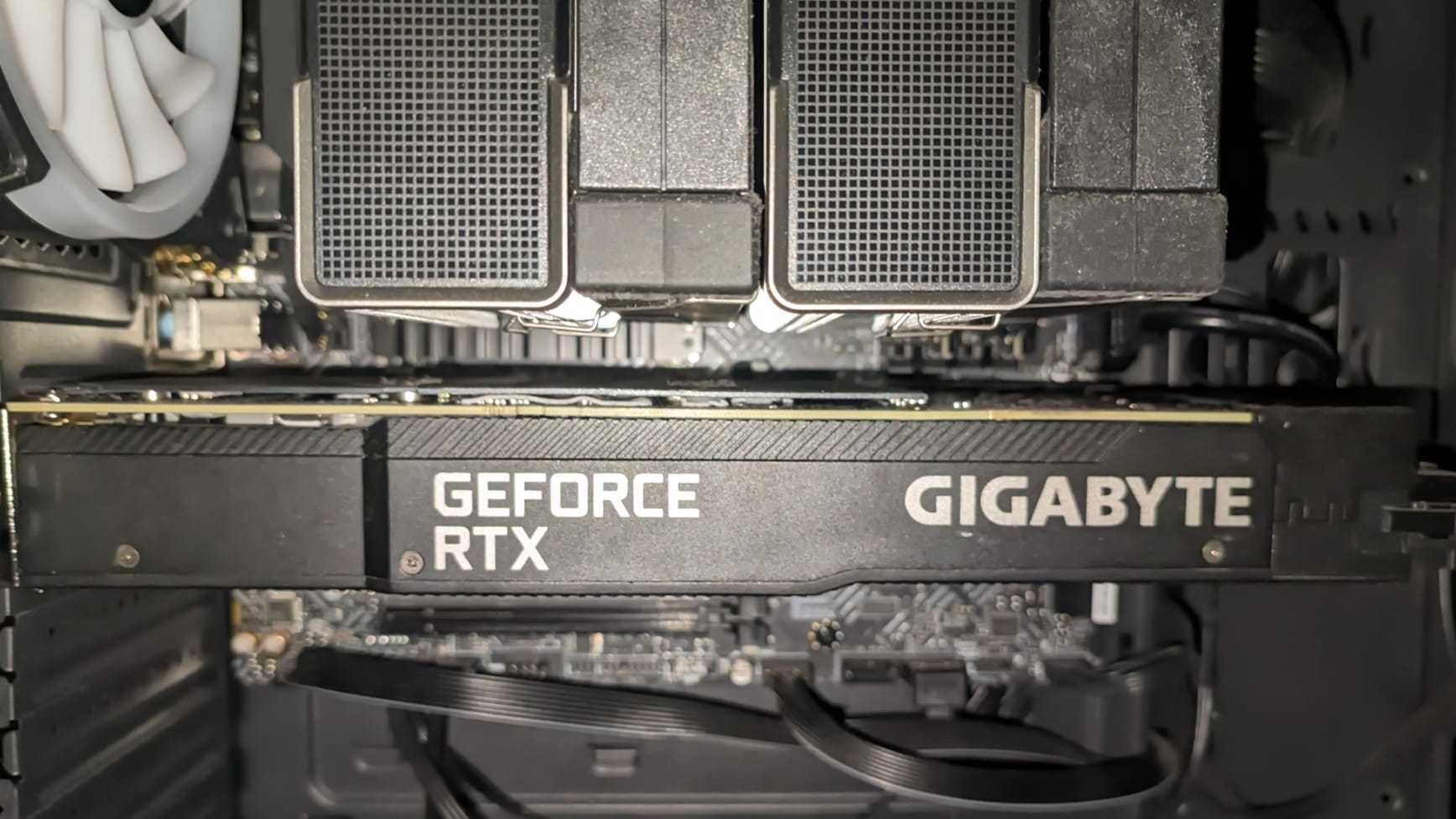 Placa Gráfica Gigabyte RTX 3080 - Turbo Edition