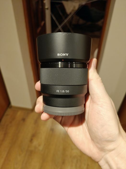 Sony SEL50F18 FE 50mm f/1.8 ideał filtr tulipan