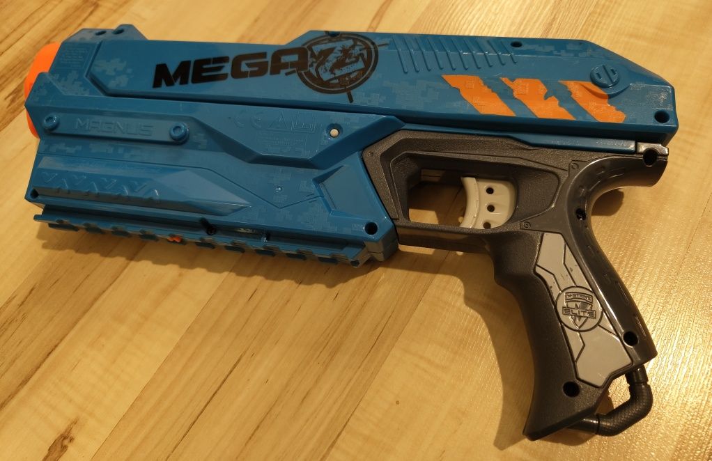 Pistolet Nerf N-Strike Elite Zombie Strike Mega Magnus