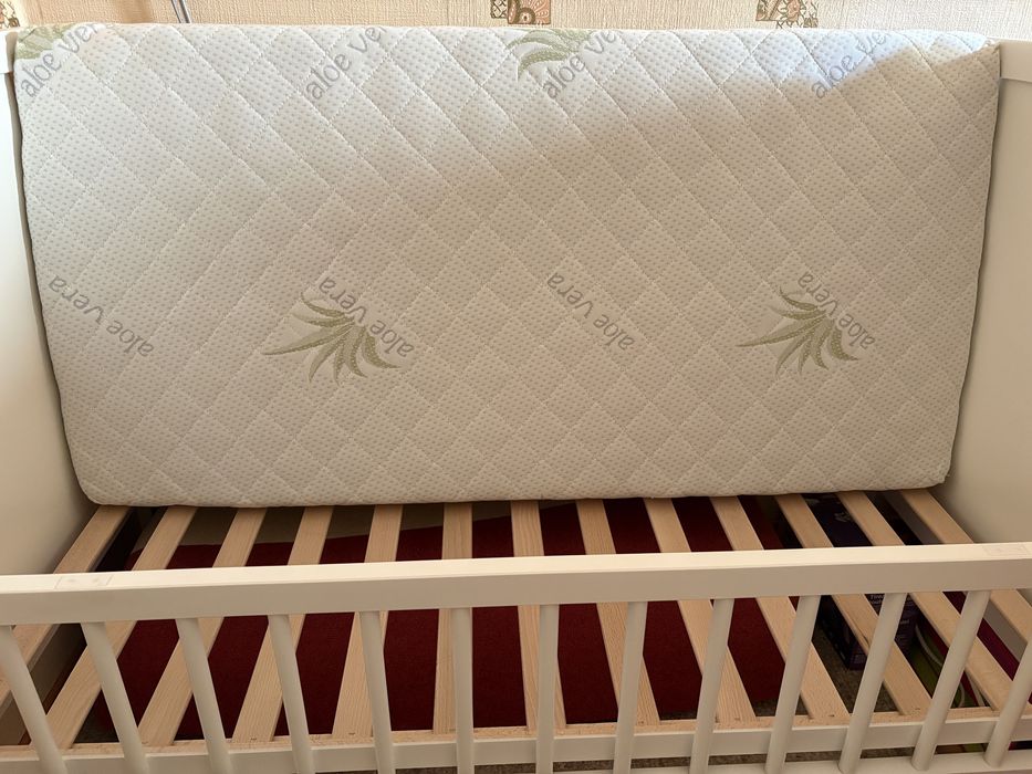 Дитяче ліжко з відкидним бортиком