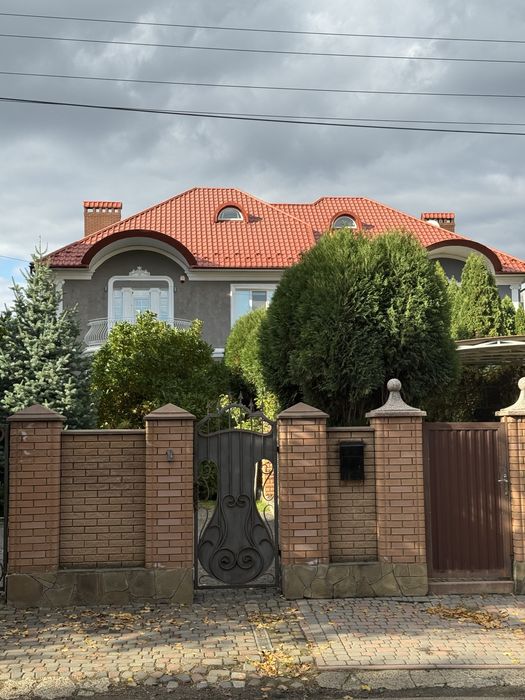 Оренда будинку в 2х хв від центру