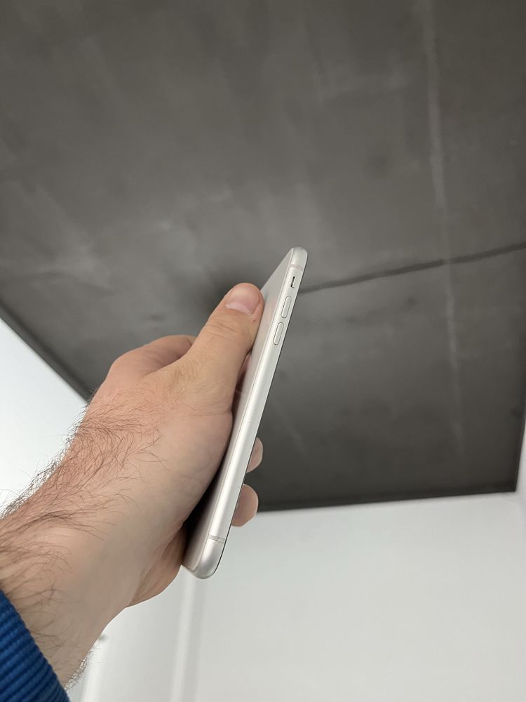Apple iphone XR 64 gb білий айфон