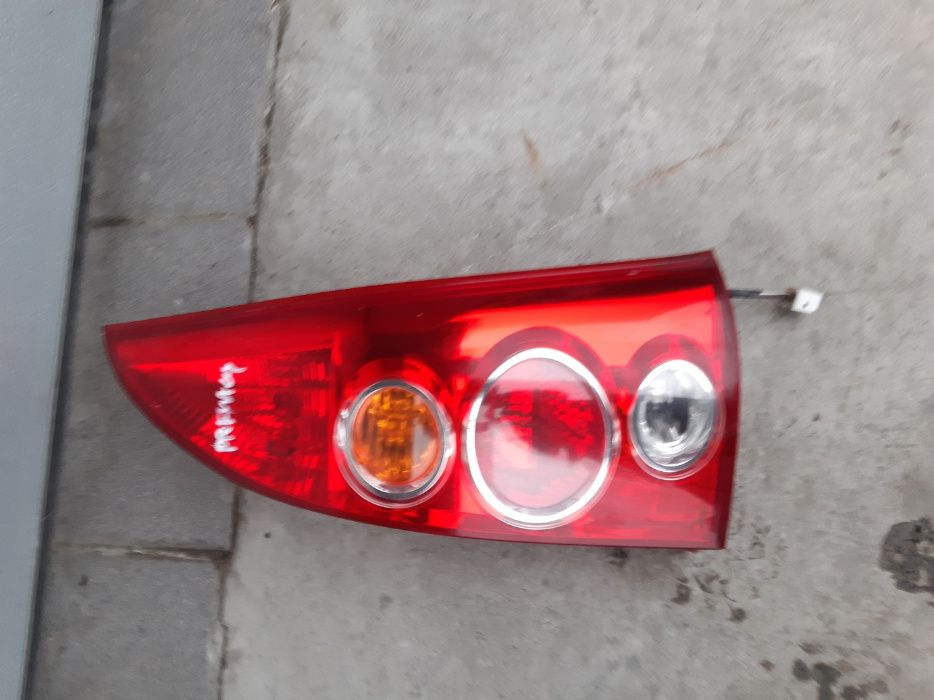 Mazda Premacy lift - lampa prawy tył