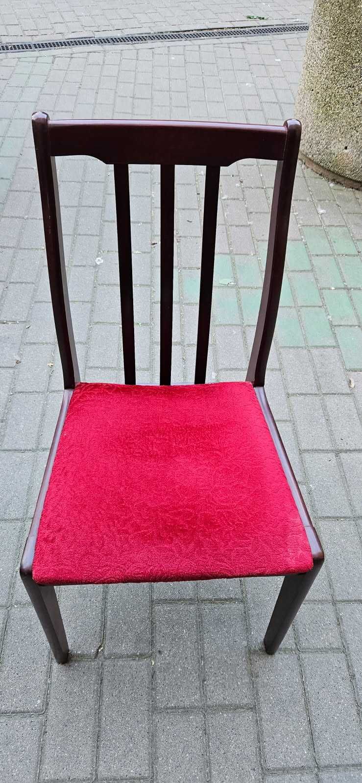 Krzesła drewniane z czerwona tapicerkę lata 90