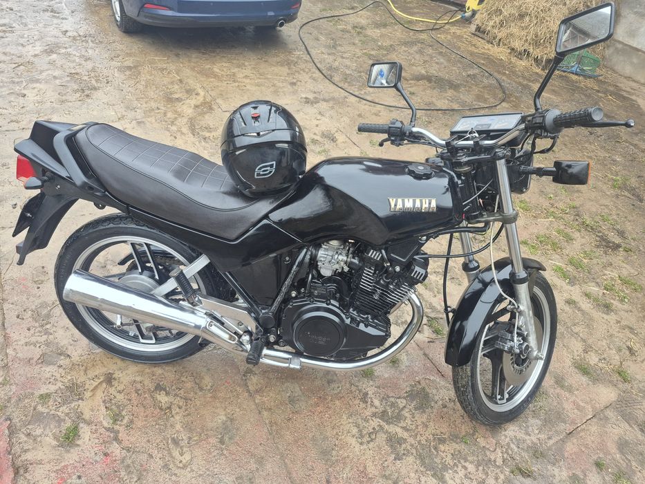 Motocykl Yamaha XS 400