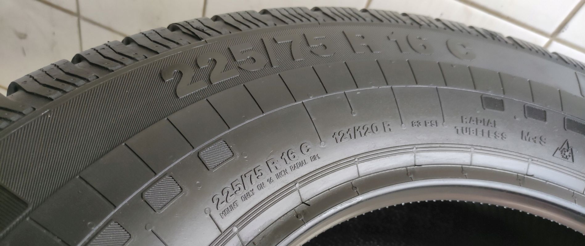 4x 225/75r16c Continental VancoFourSeason 2/121/120r 2023r Jak Nowe