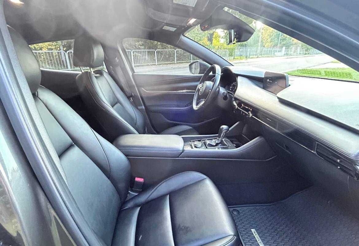 Продам Mazda 3 2020