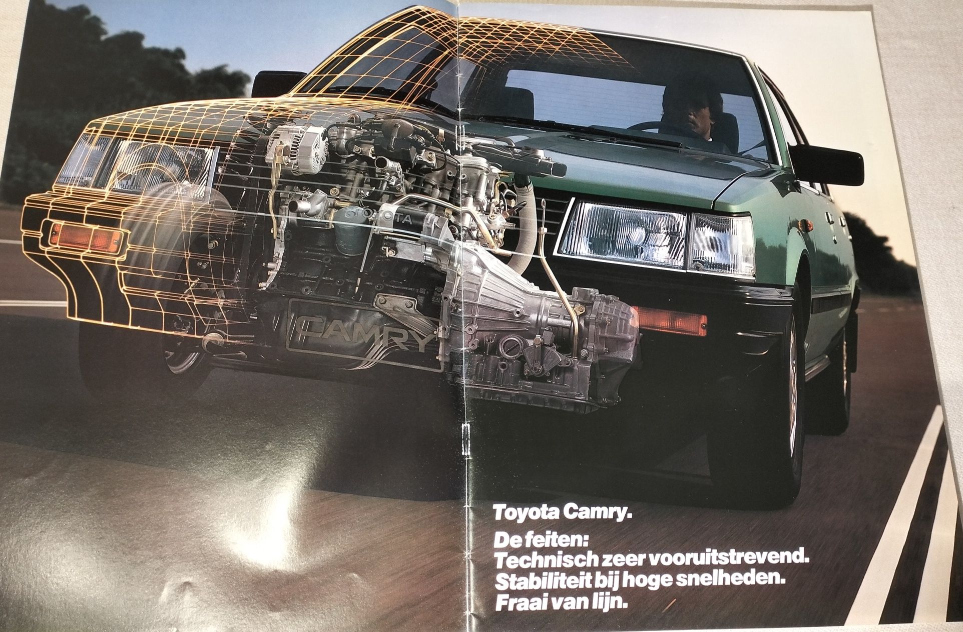 Revista Promocional Toyota Camry V20