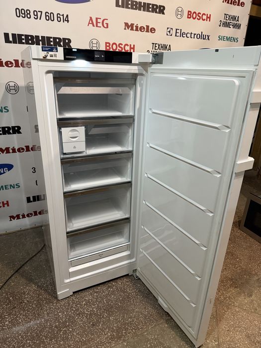 Морозильна камера Liebherr BluePerformance FNb 4655 Німеччина