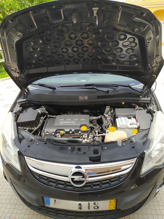 Opel Corsa D 1.2 Gasolina/ Gpl Black Edition