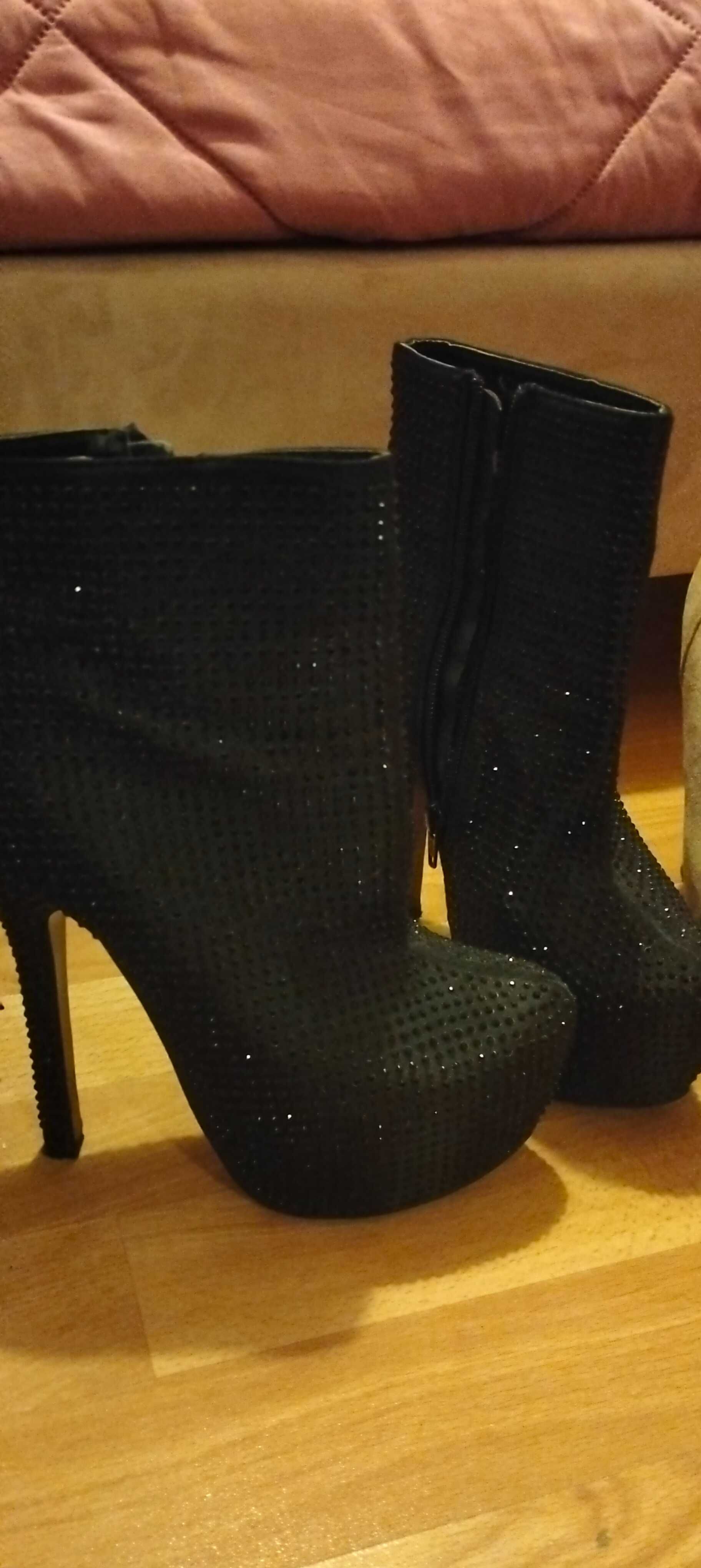 Sapatos senhora em bom estado