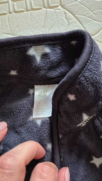 H&M bluza szara grafitowa polarowa polar w gwiazdki 74