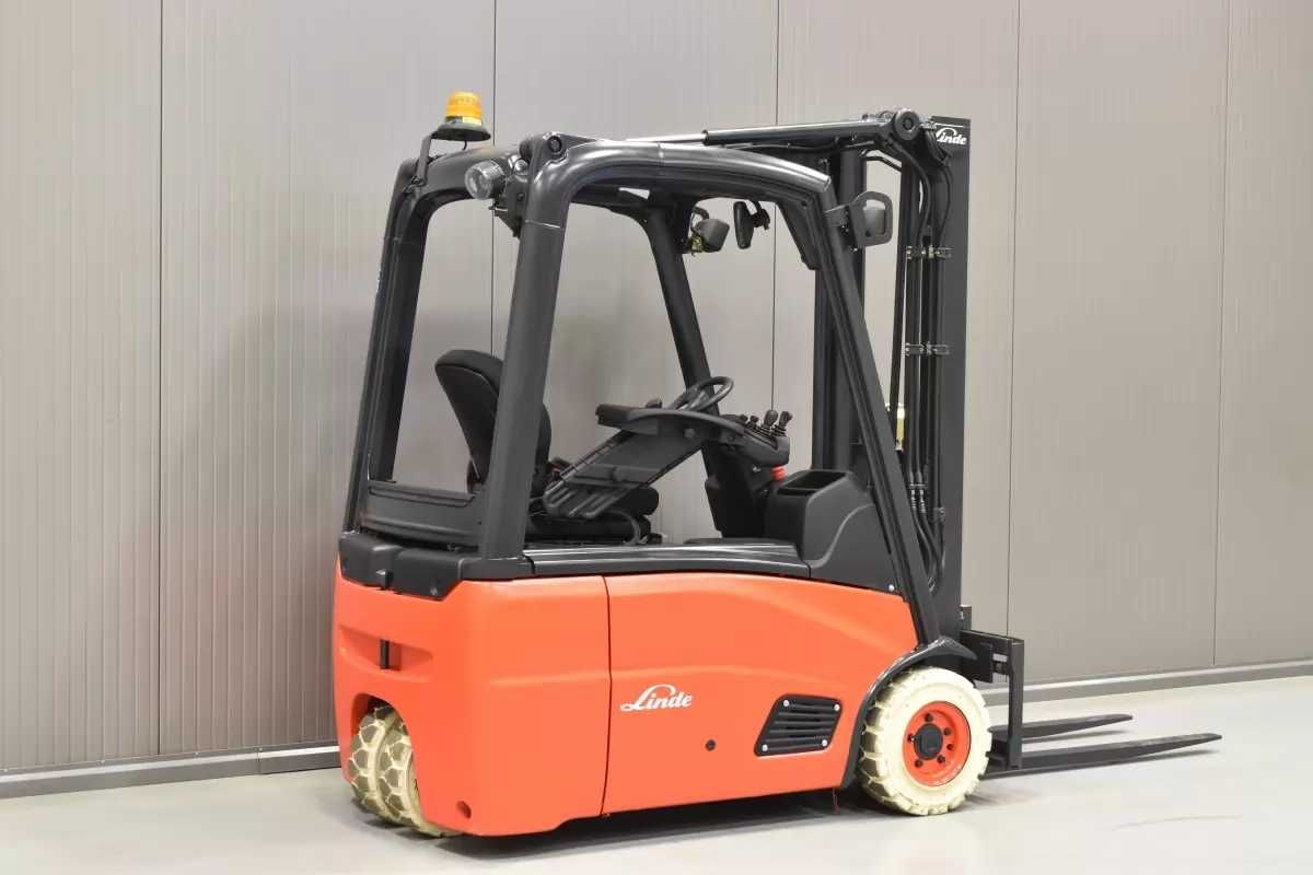 Empilhador Elétrico 1800kg - LINDE E18 4,6m