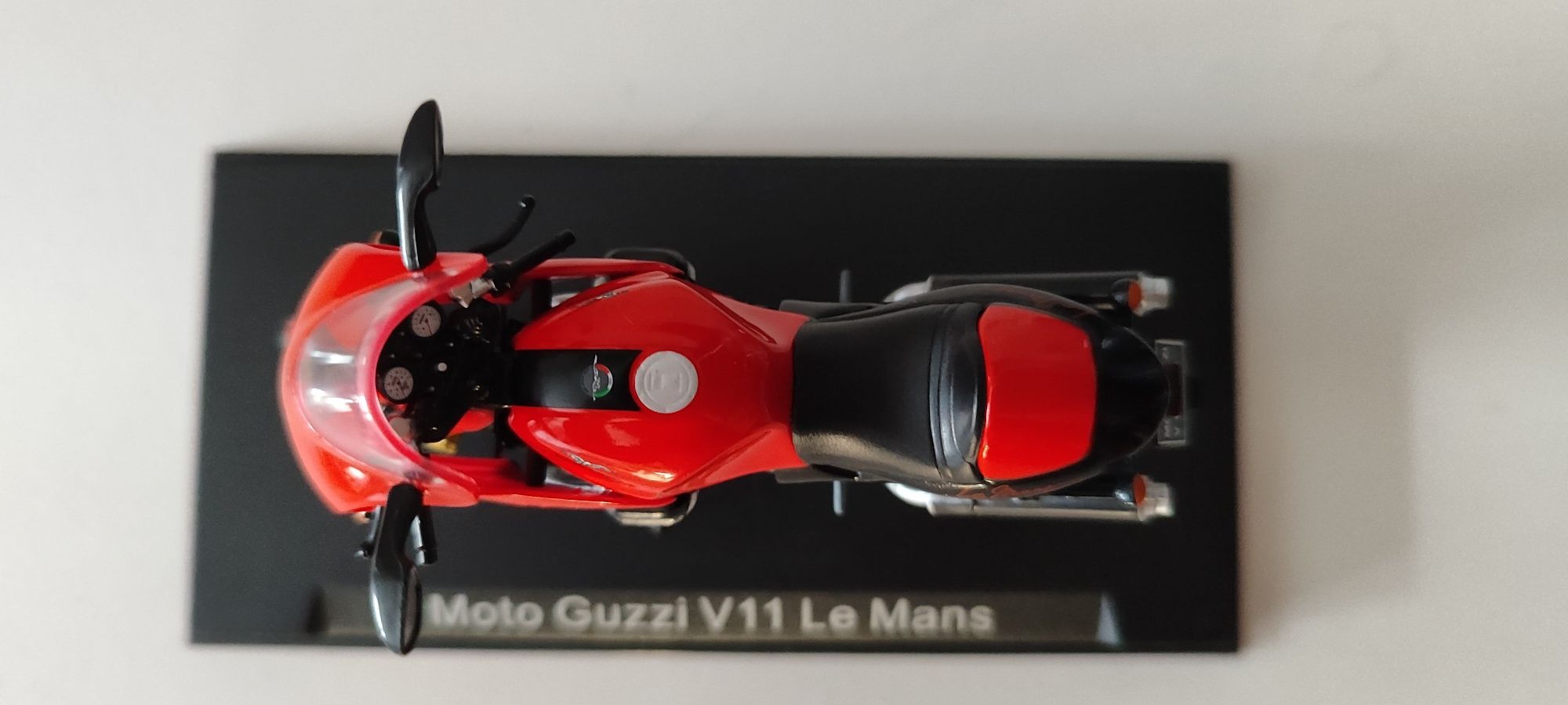 Moto guzzi v12 le mans ixo altaya gablotka