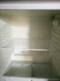 Продам холодильник Индезит.маленький