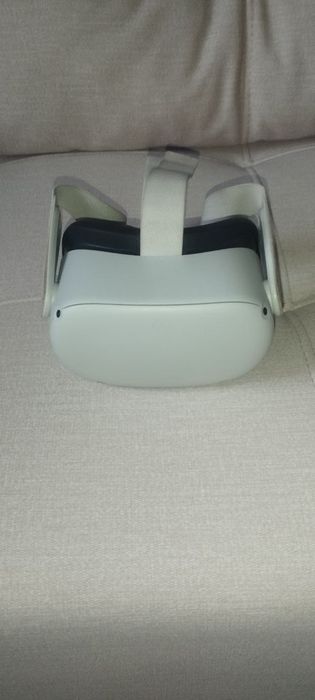 Meta Quest 2 . Окуляри віртуальної реальності.