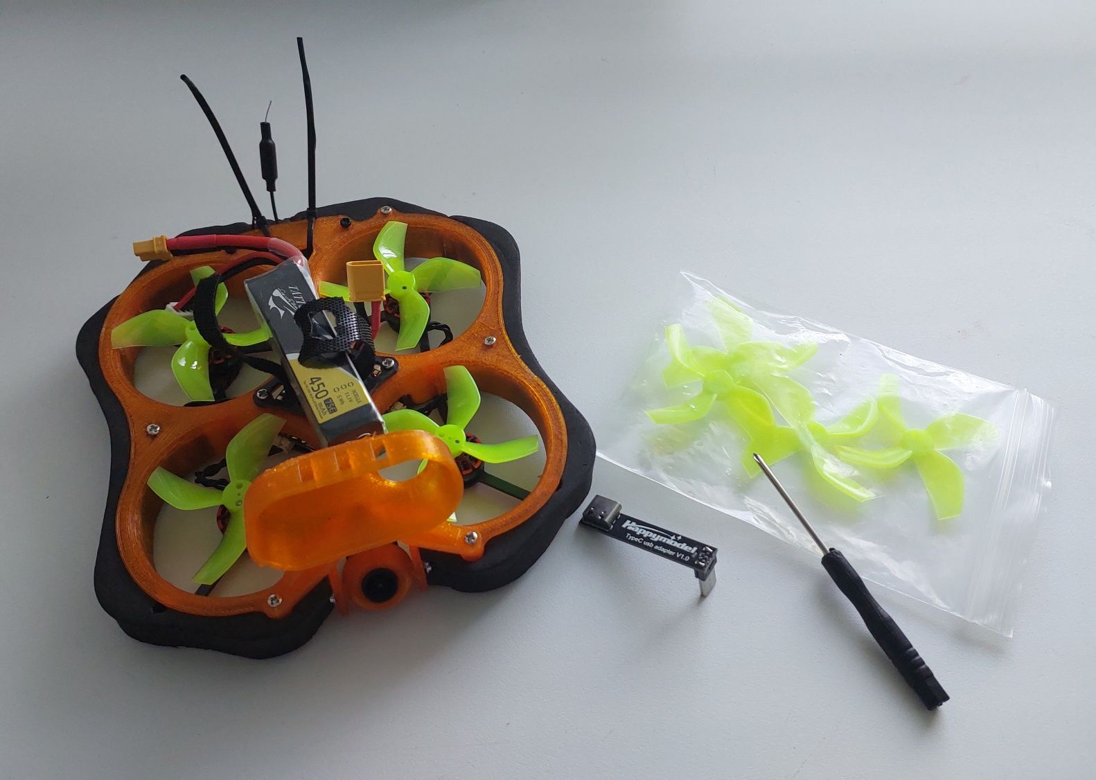 Новий FPV дрон CINE8 SPI FrSky