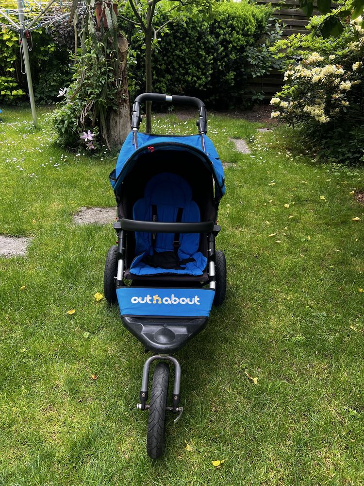 Wózek spacerowy trójkołowy biegowy nipper out n bout