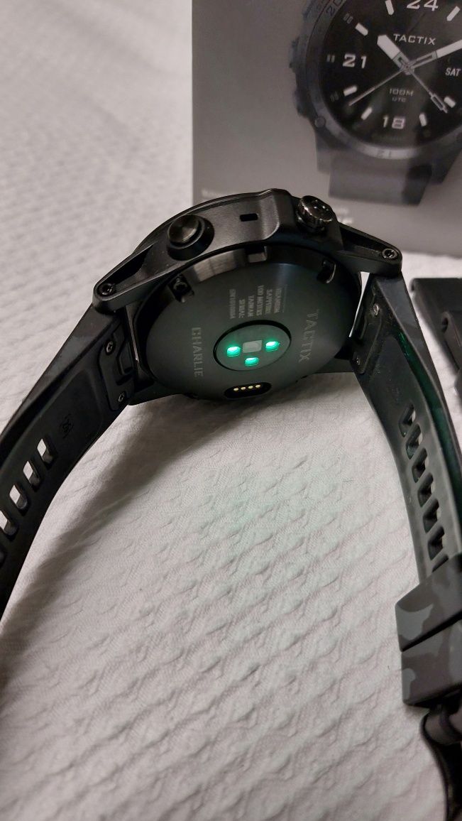 Relógio Garmin Tactix Charlie