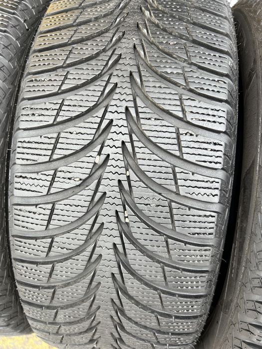 Шини зима 215 55 r17 Goodyear