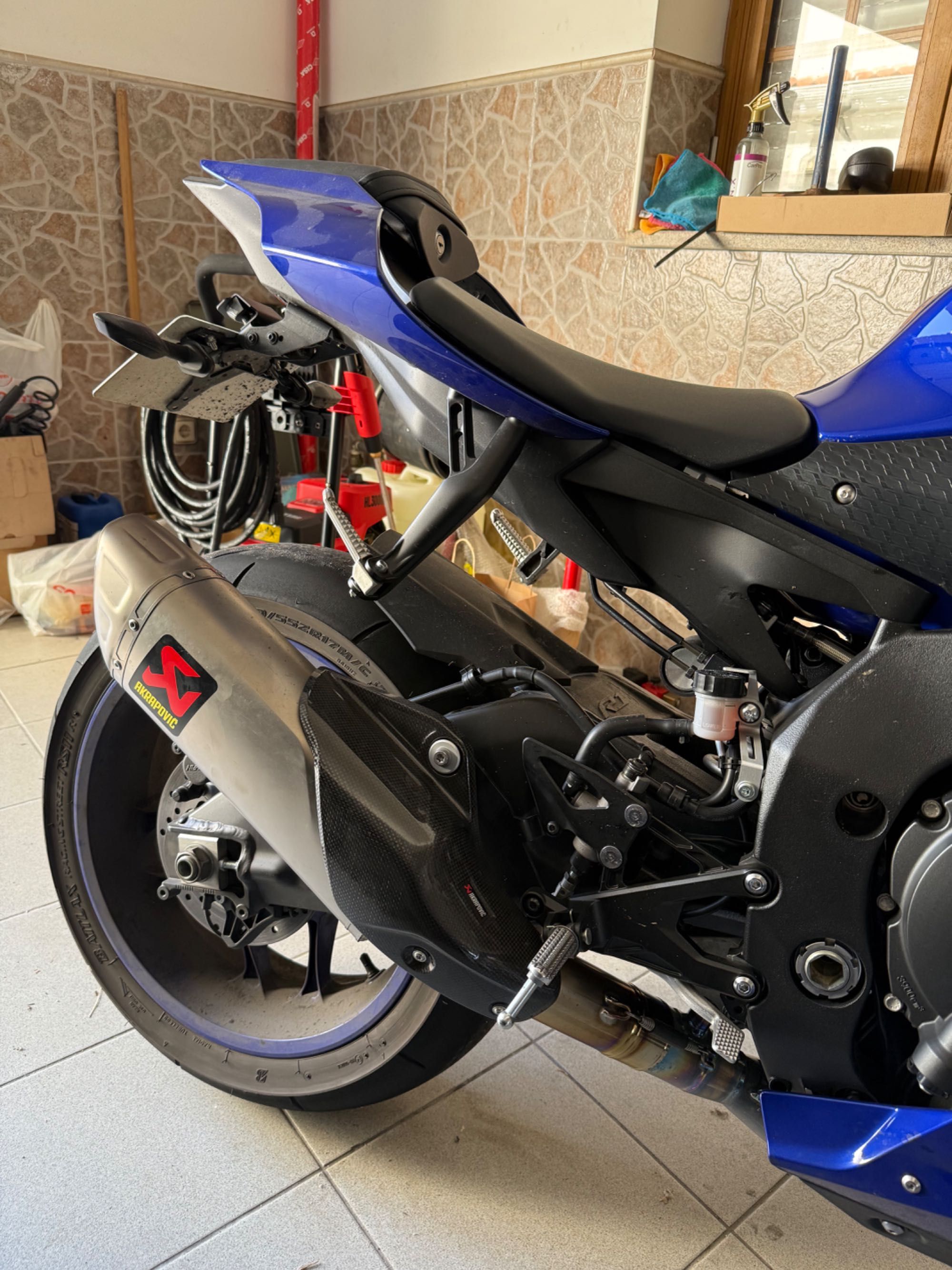 Vendo Yamaha R1.