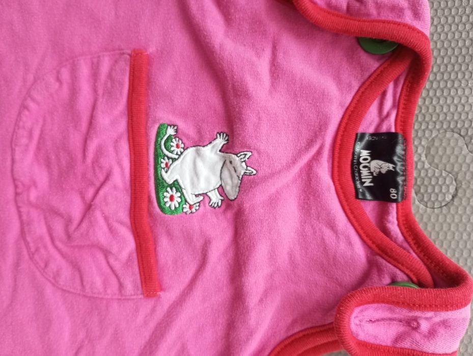 Różowa sukienka Muminki