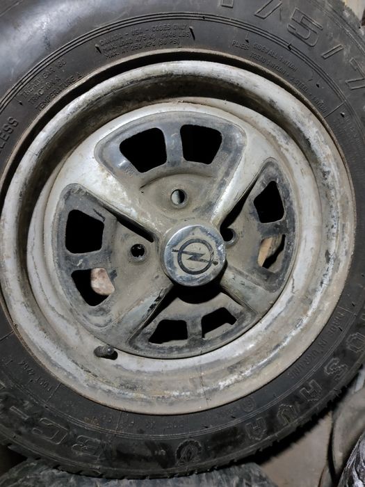 Продам 2 диски Опель кадет