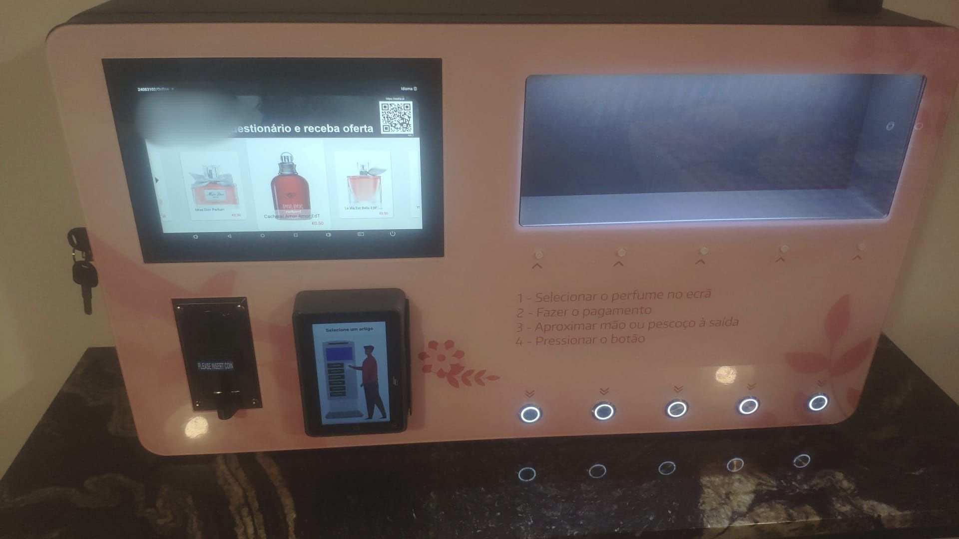 Negócio de perfumes e publicidade