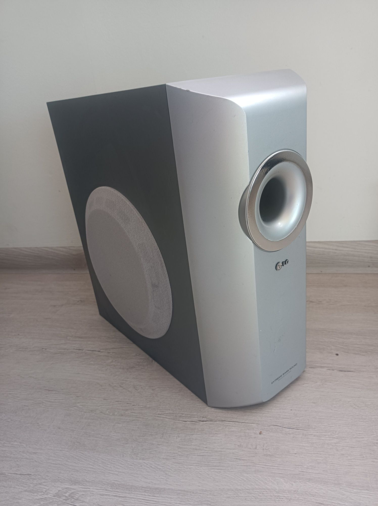 Zestaw subwoofer LG i głośniki