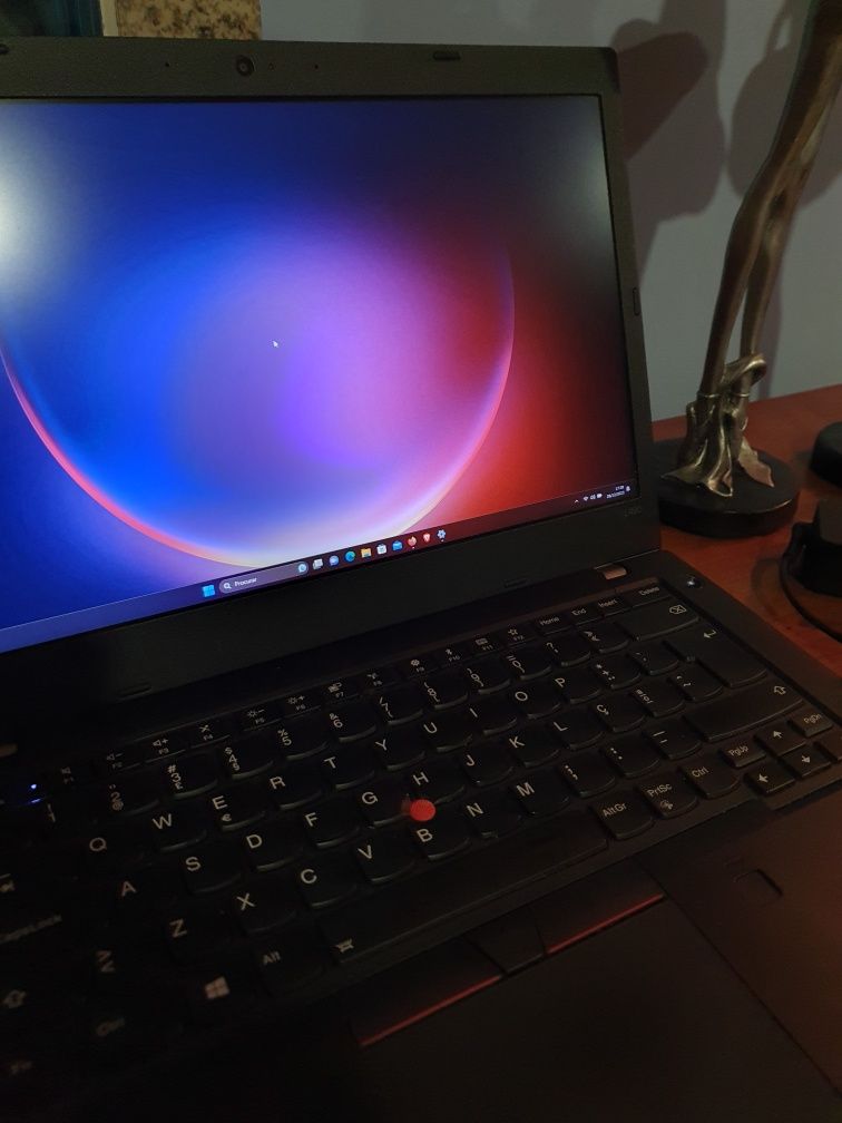 Lenovo L480 i5 (8 threads) + 16gb ram