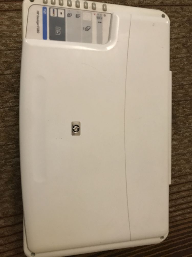 Принтер-сканер кольоровий HP Deskjet F380