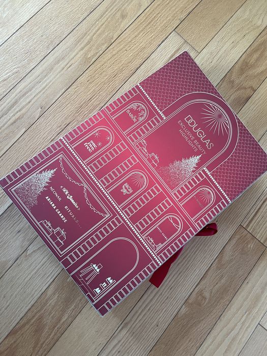 Douglas kalendarz adwentowy exclusive beauty highlights