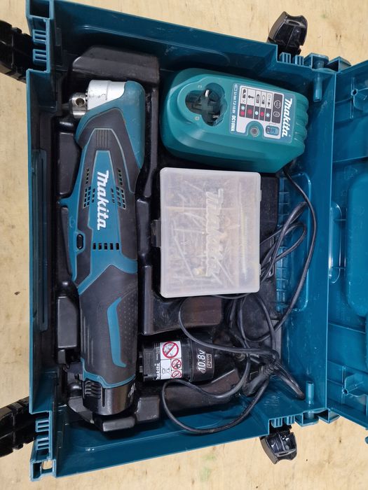 Wiertarka kątowa MAKITA DA330D 2 x AKU 10,8 V 1,3 Ah Walizka transport