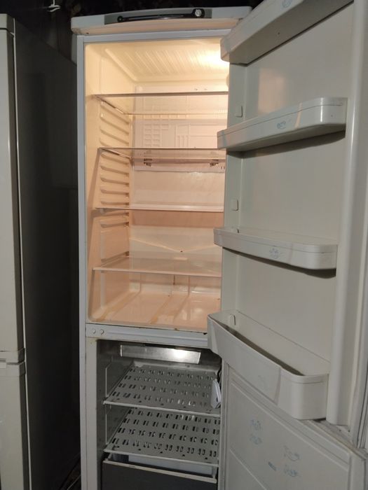 Продам холодильник